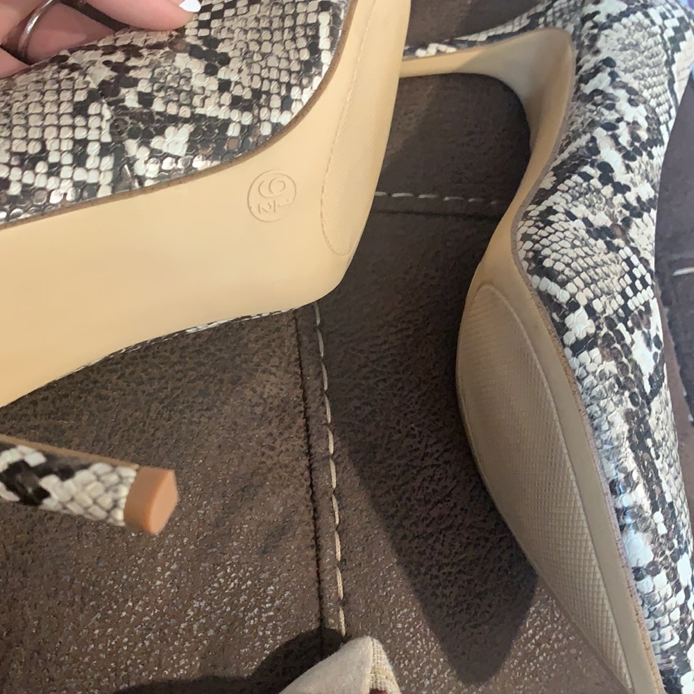 Target heels size 9.5 - Picture 3 of 4